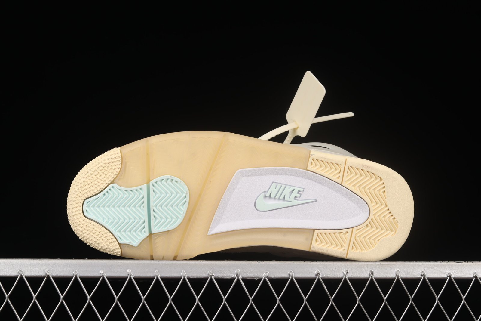 AIR JORDAN 4 x OF Air - Imagem 4