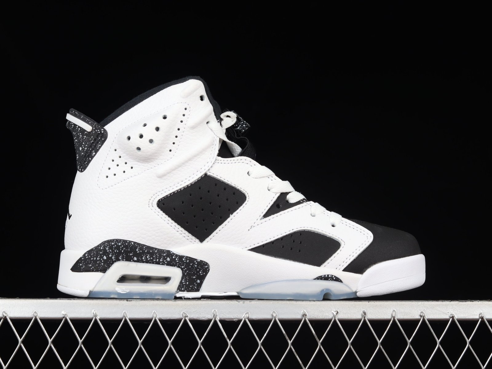 AIR JORDAN 6 "OREO" - Imagem 2