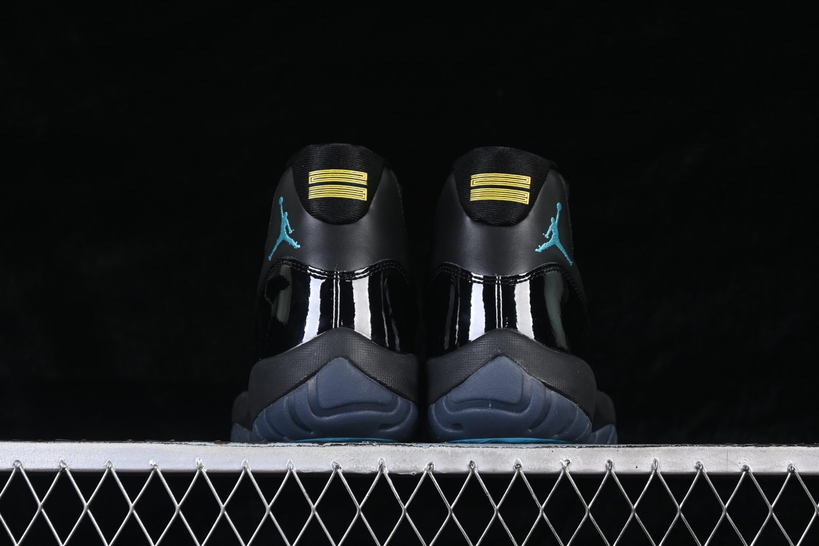 AIR JORDAN 11 Retro "Gamma Blue" - Imagem 3