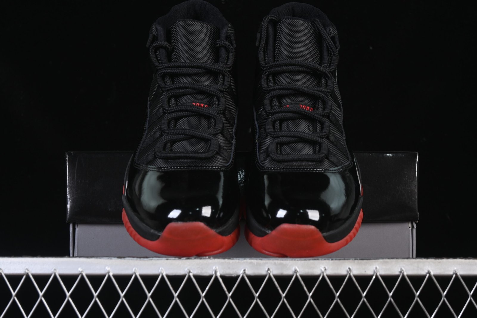 AIR JORDAN 11 Retro "Black Red" - Imagem 5