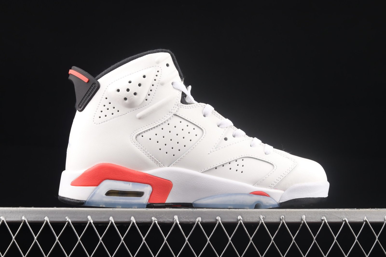 AIR JORDAN 6 "WHITE/INFRARED" - Imagem 2