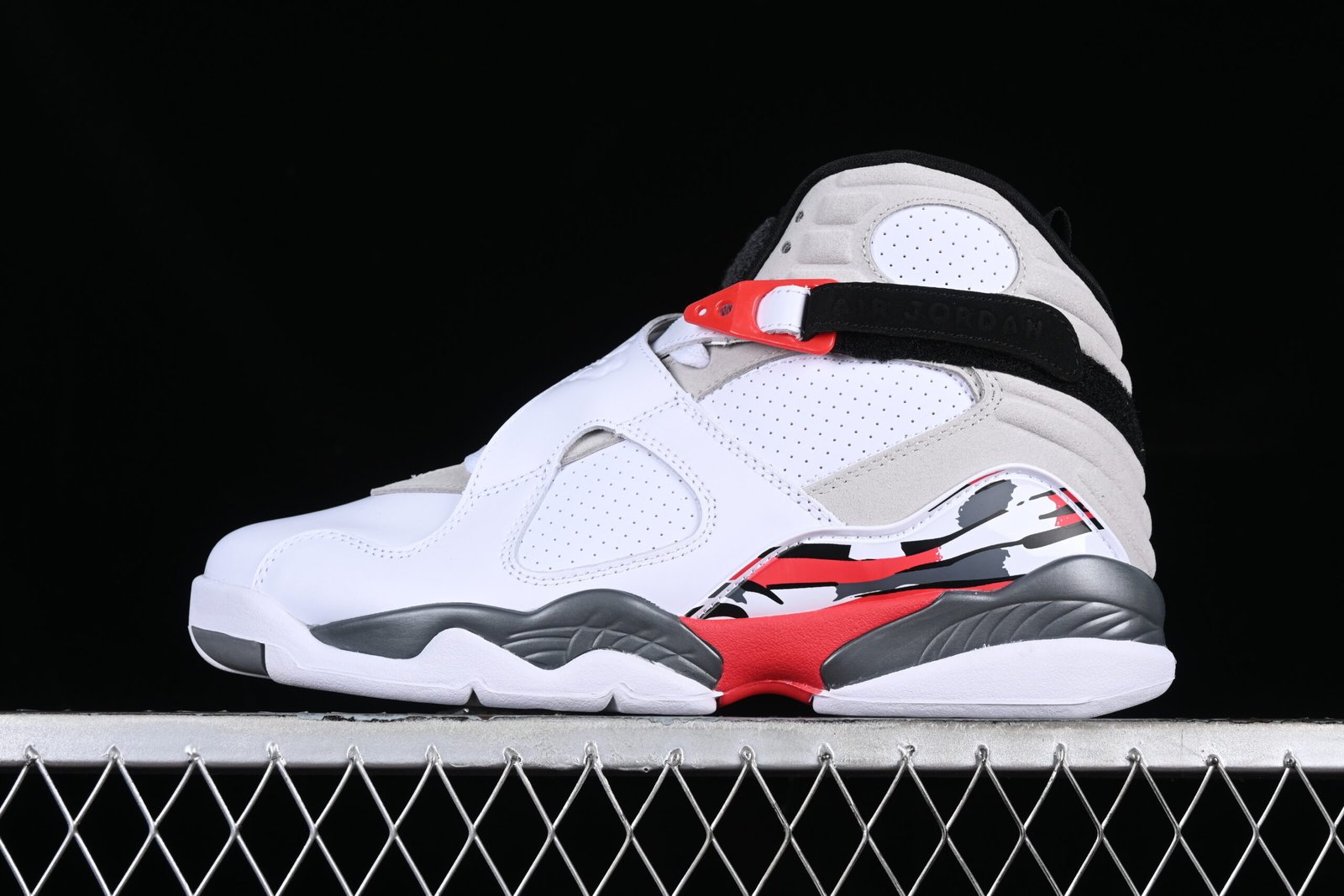AIR JORDAN 8 "Bugs Bunny"