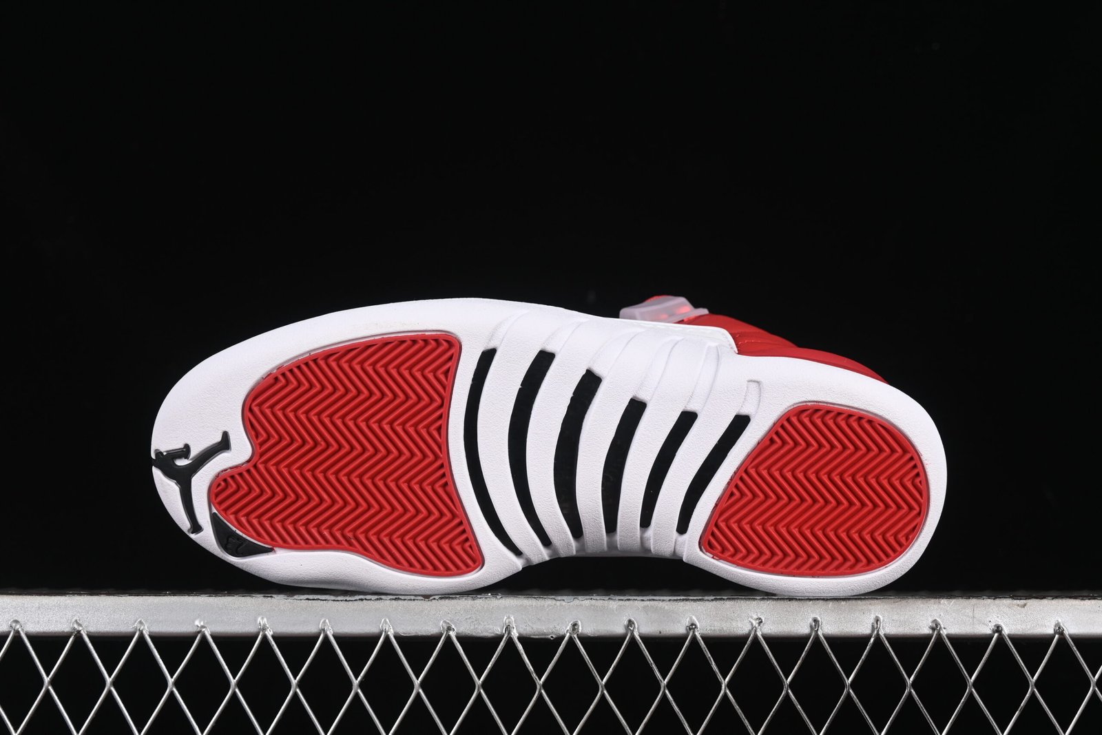 AIR JORDAN 12 Retro "Gym Red" - Imagem 4