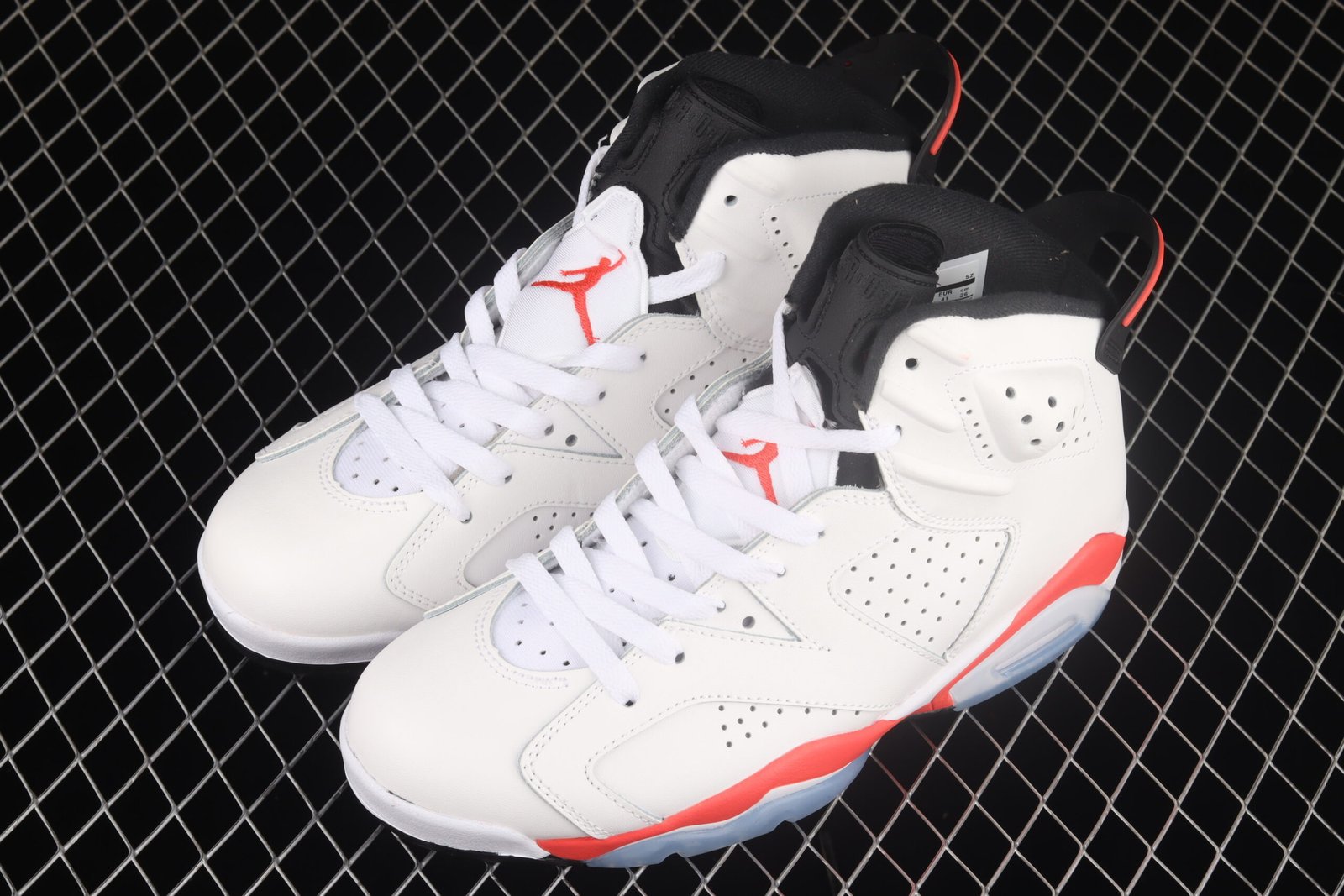 AIR JORDAN 6 "WHITE/INFRARED" - Imagem 6