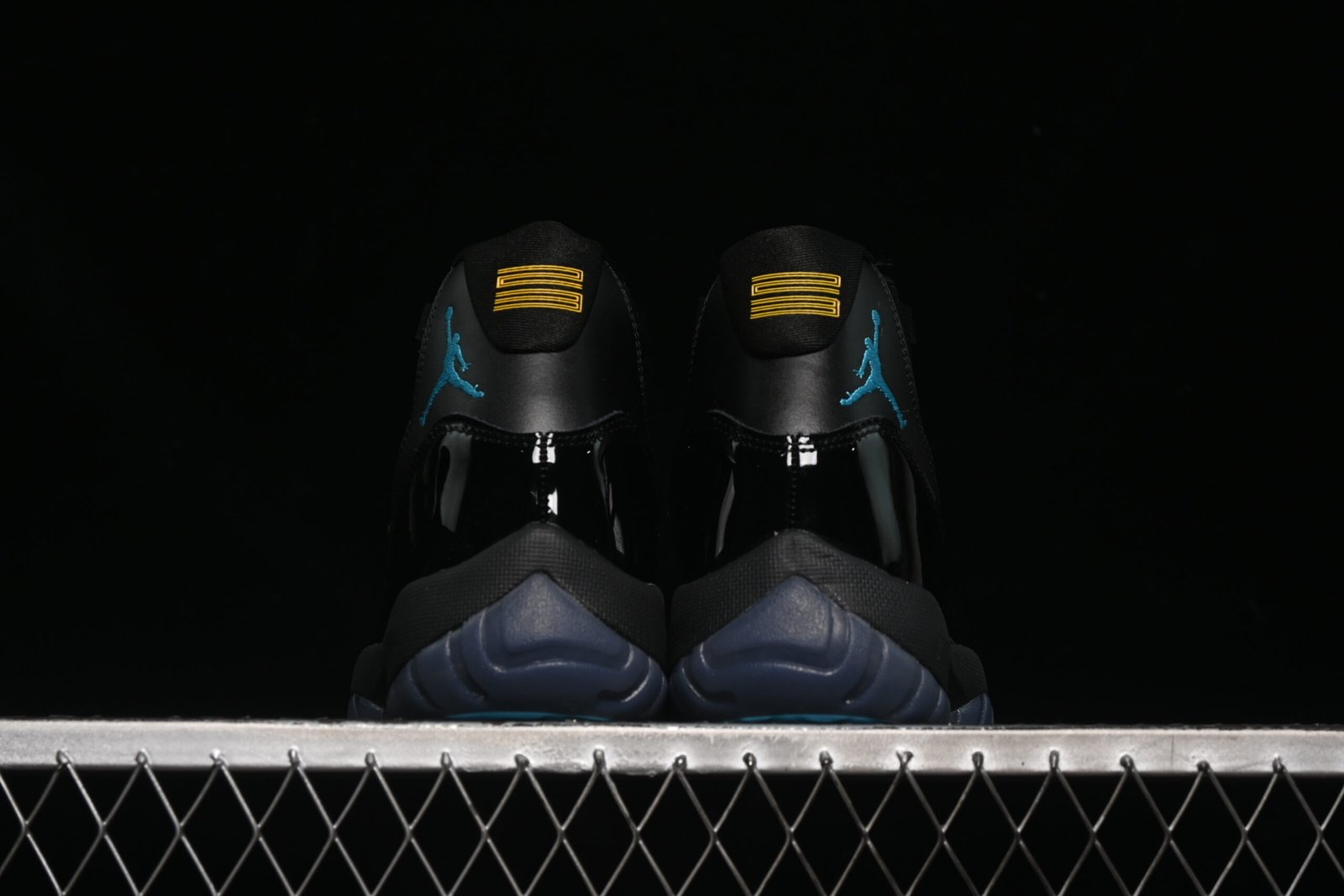 AIR JORDAN 11 Retro "Gamma Blue" - Imagem 3