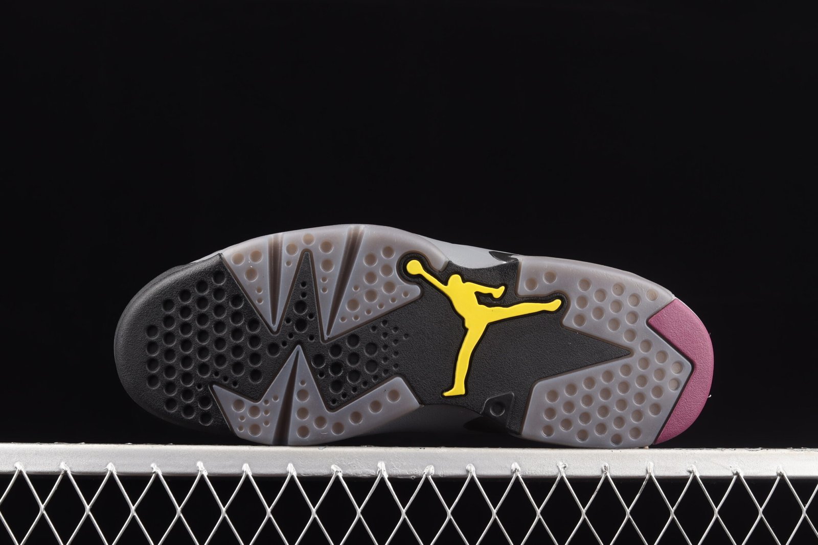 AIR JORDAN 6 "Bordeaux" - Imagem 4