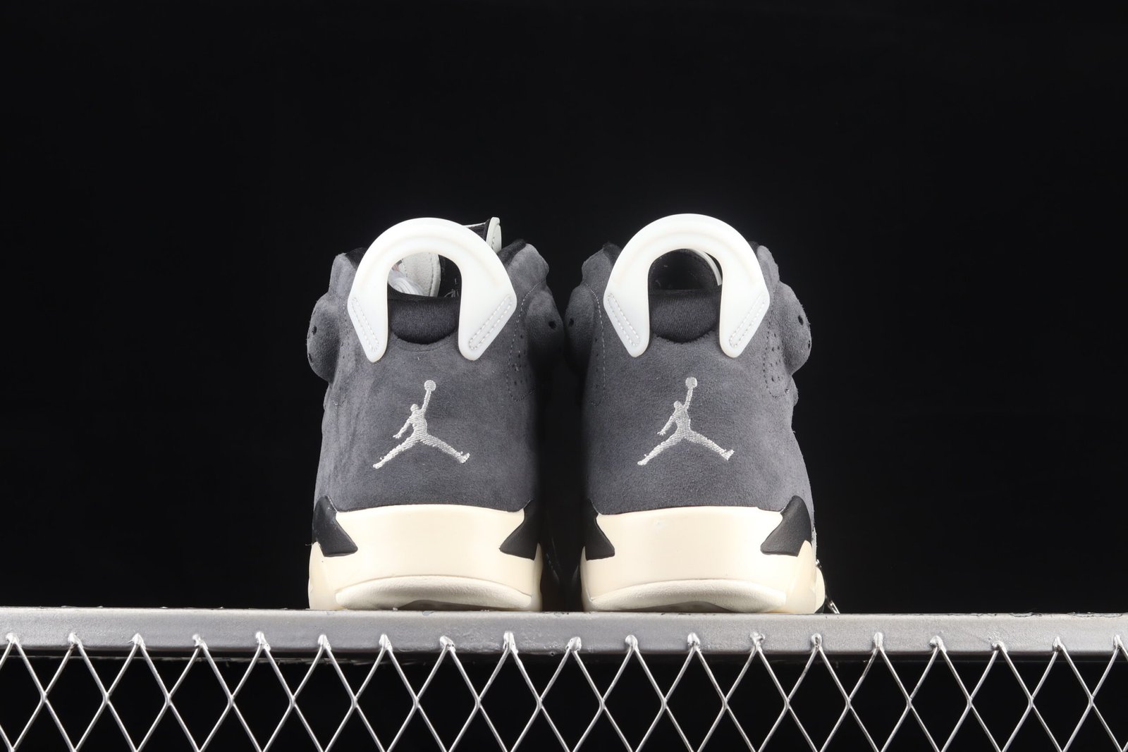 AIR JORDAN 6 "Tech Chrome" - Imagem 3