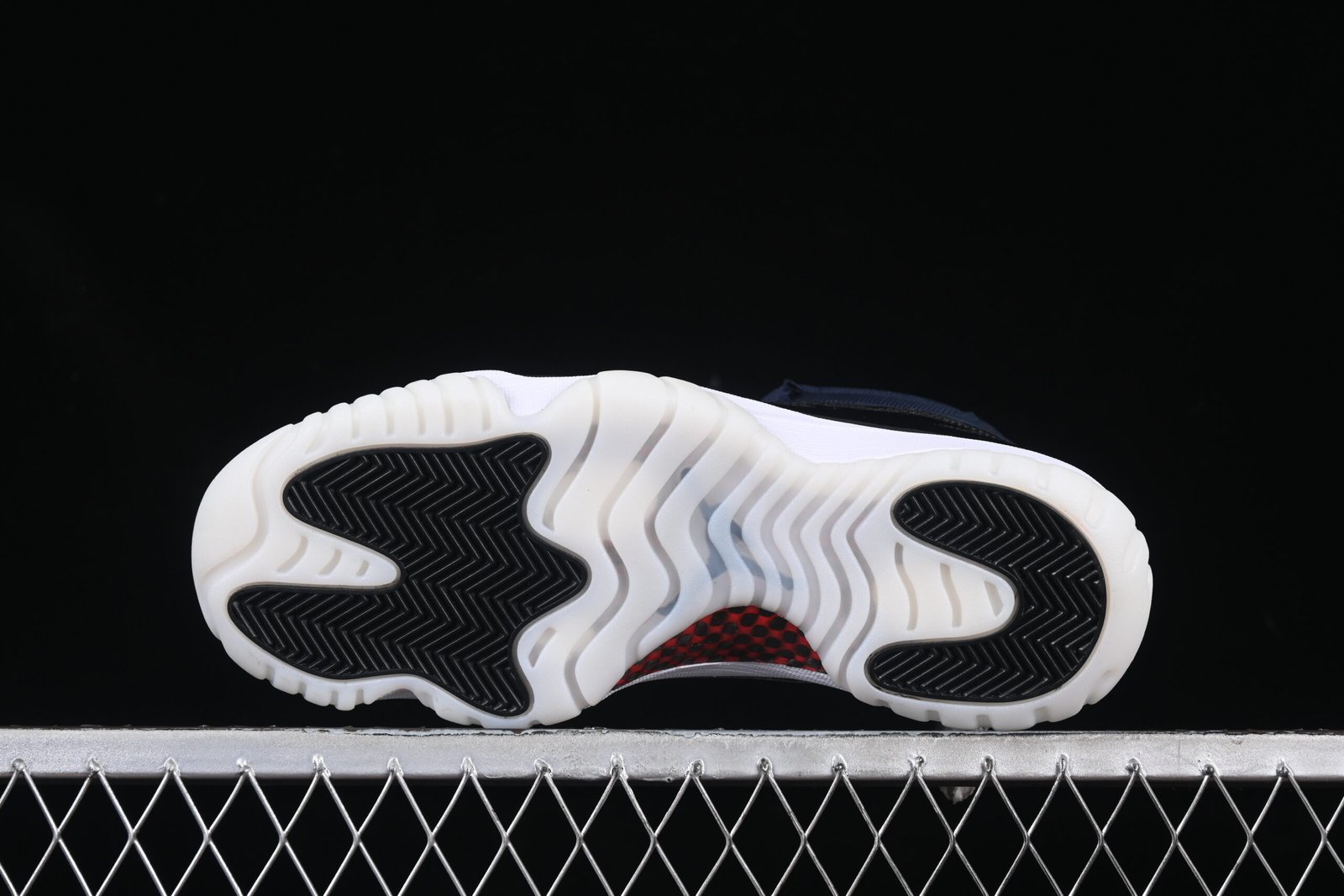AIR JORDAN 11 Retro - Imagem 4