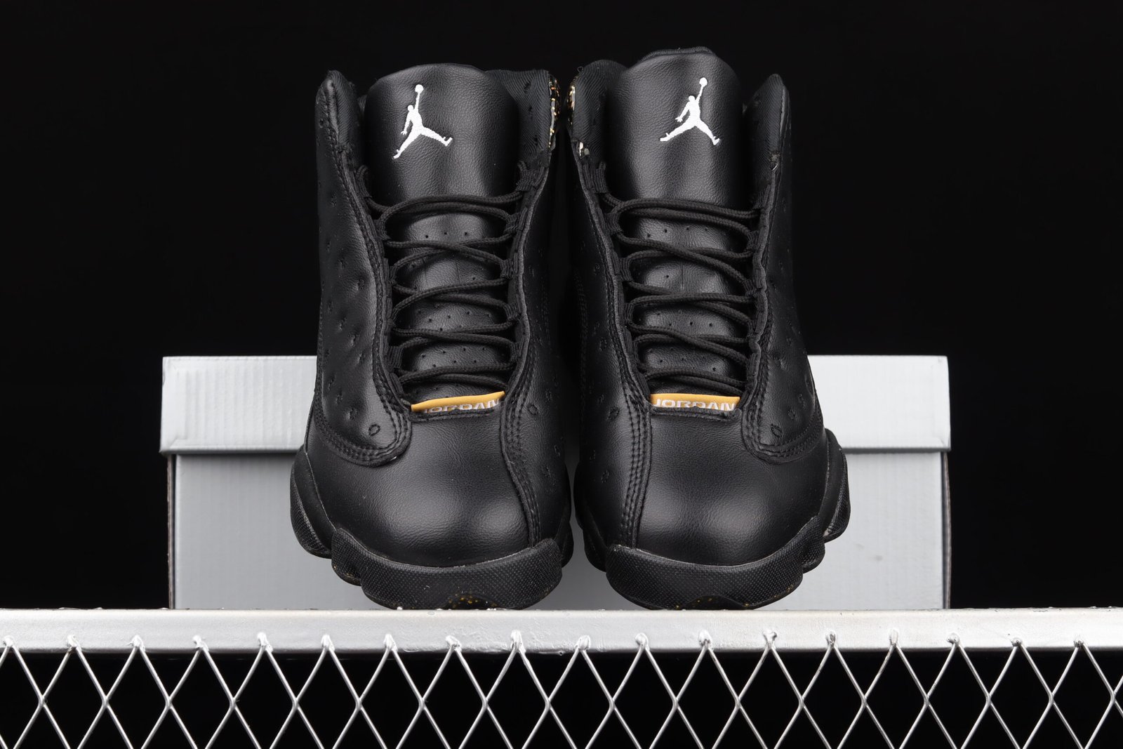 AIR JORDAN 13 Retro "Gold Glitter" - Imagem 5