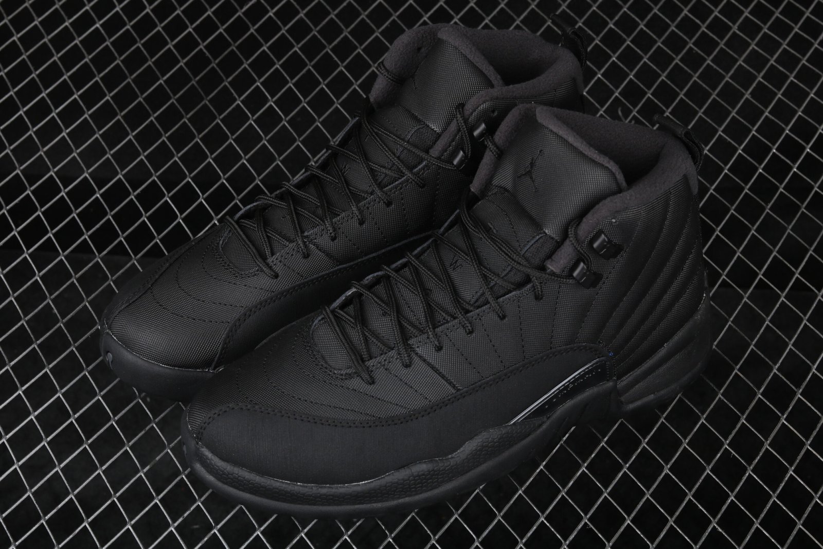 AIR JORDAN 12 Retro "Triple Black" - Imagem 6