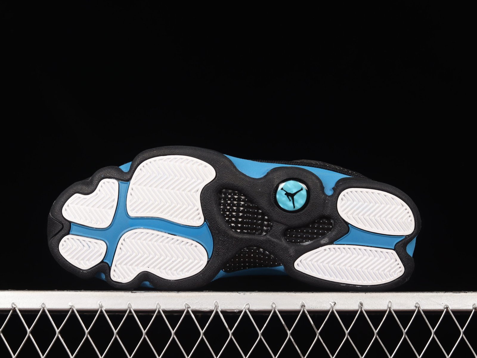AIR JORDAN 13 Retro "Black and University Blue" - Imagem 4