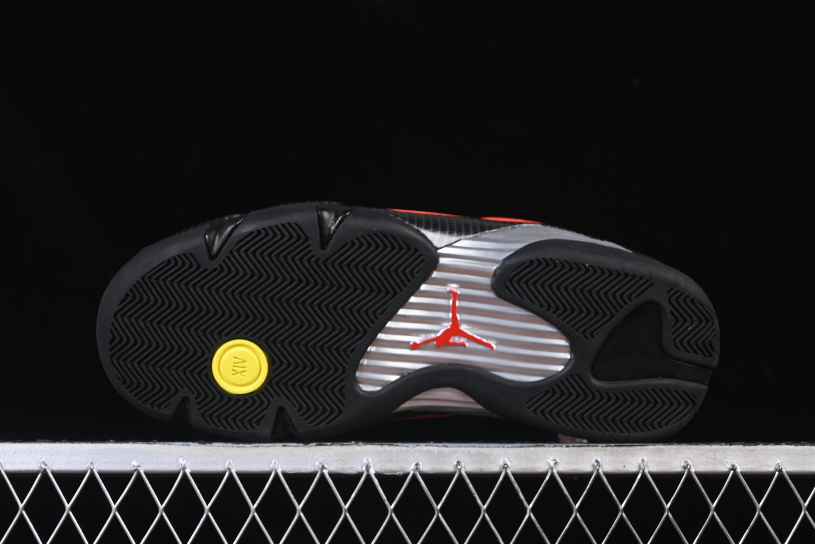 Air Jordan 14 Retro "Ferrari" - Imagem 4
