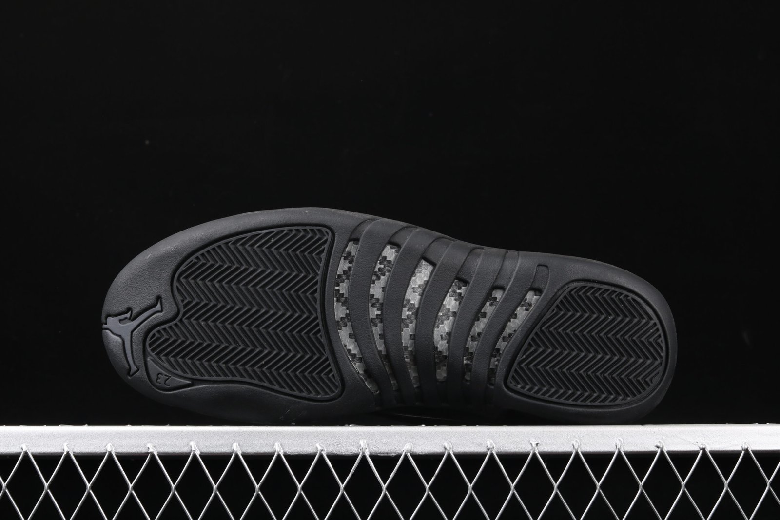 AIR JORDAN 12 Retro "Triple Black" - Imagem 4