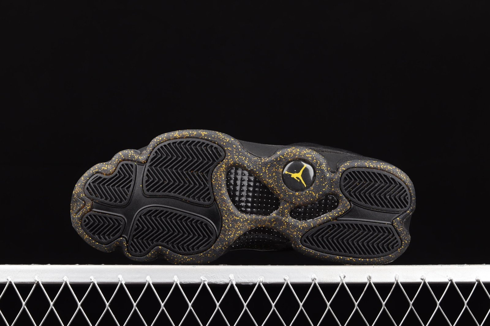 AIR JORDAN 13 Retro "Gold Glitter" - Imagem 4