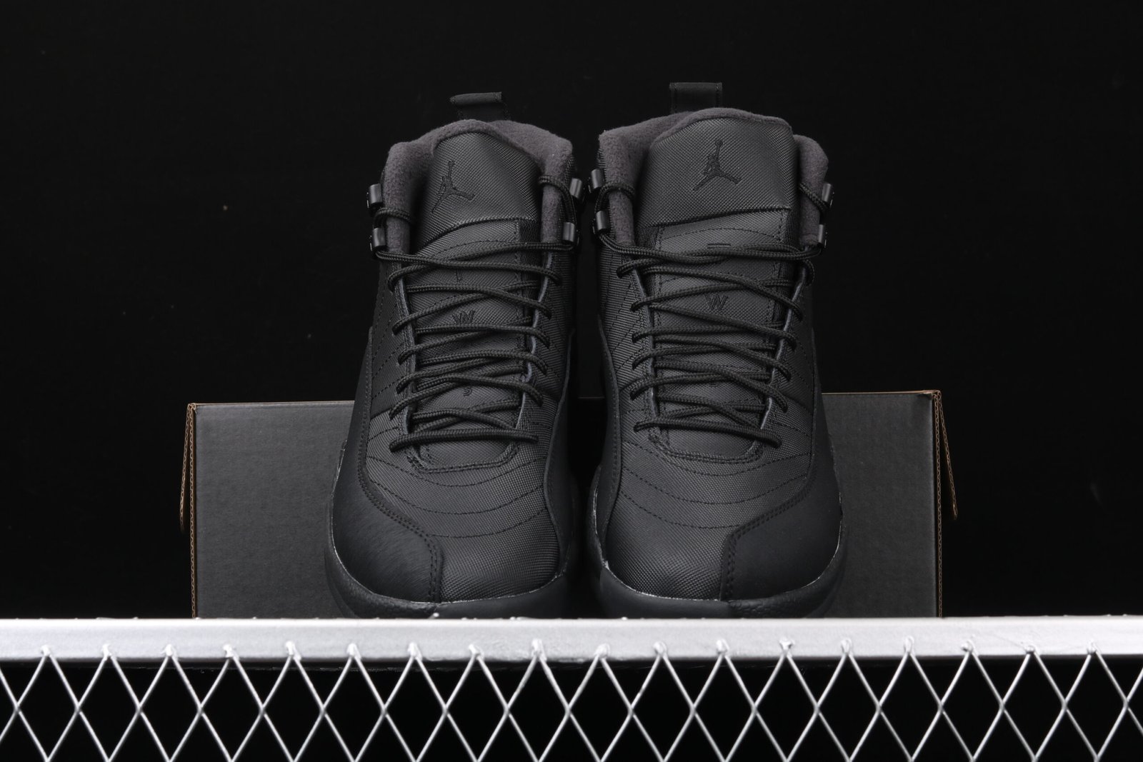 AIR JORDAN 12 Retro "Triple Black" - Imagem 5